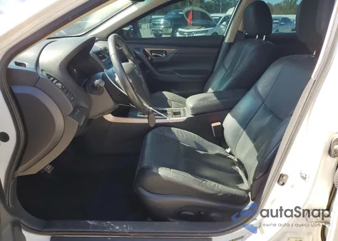 2015 Nissan Altima 2.5 из США, поврежденный, VIN 1N4AL3AP2FC432434